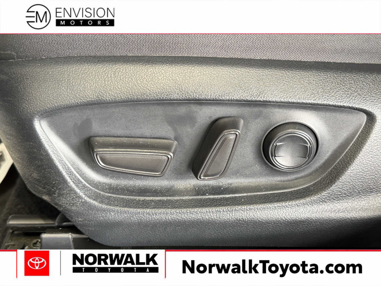 Certified 2024 Toyota Camry LE FWD image 19