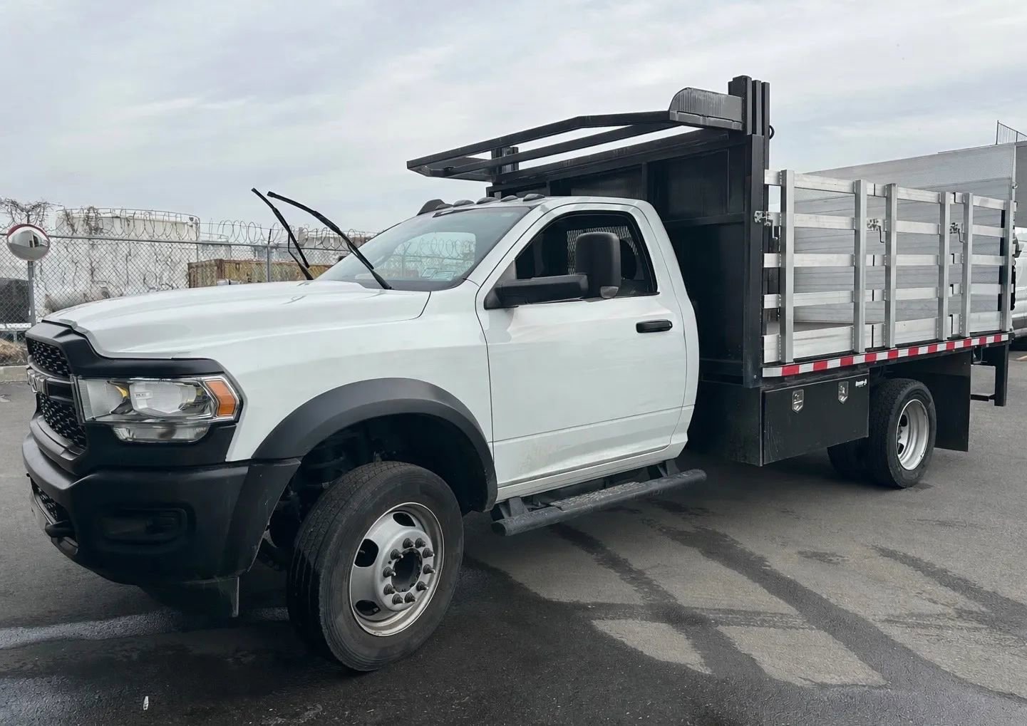 Used 2022 RAM 5500 Tradesman image 3