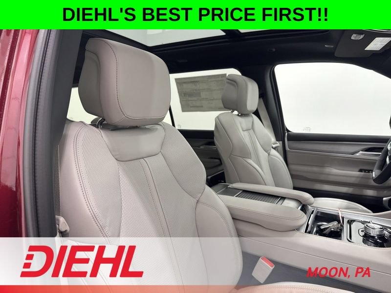 New 2026 Jeep Grand Wagoneer 4WD w/ Premium Group I image 17