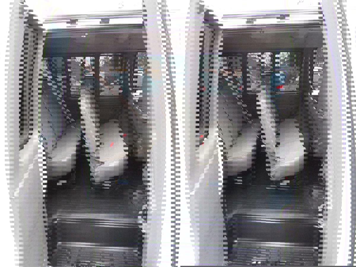 Used 2023 GMC Savana 3500 LS image 5