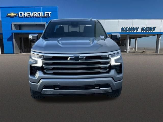 Certified 2025 Chevrolet Silverado 1500 High Country w/ Z71 Off-Road Package AWD/4WD image 9