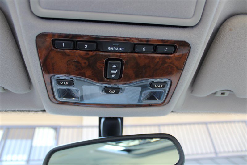 Used 2001 Jaguar XJ RWD image 15
