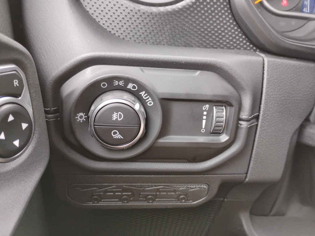 New 2025 Jeep Gladiator Mojave image 38