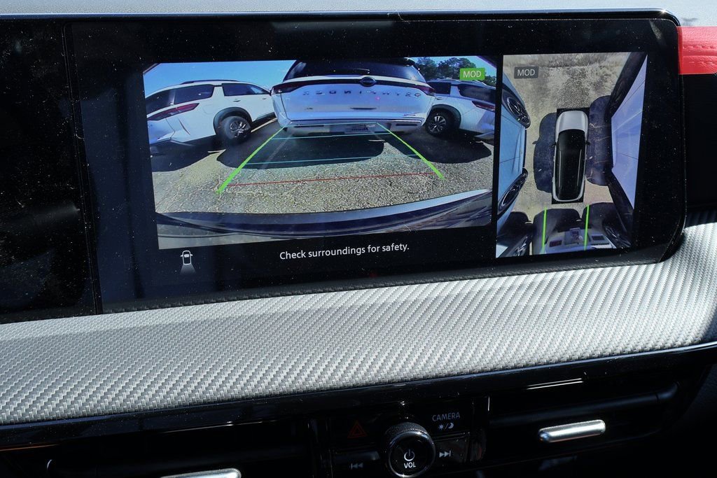 New 2026 Nissan Kicks SR image 4