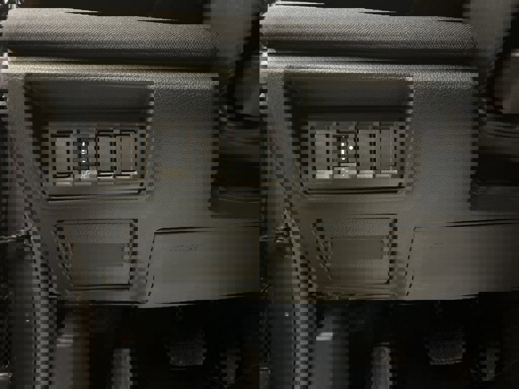 Certified 2025 Subaru Outback Premium w/ Popular Package #1A image 16