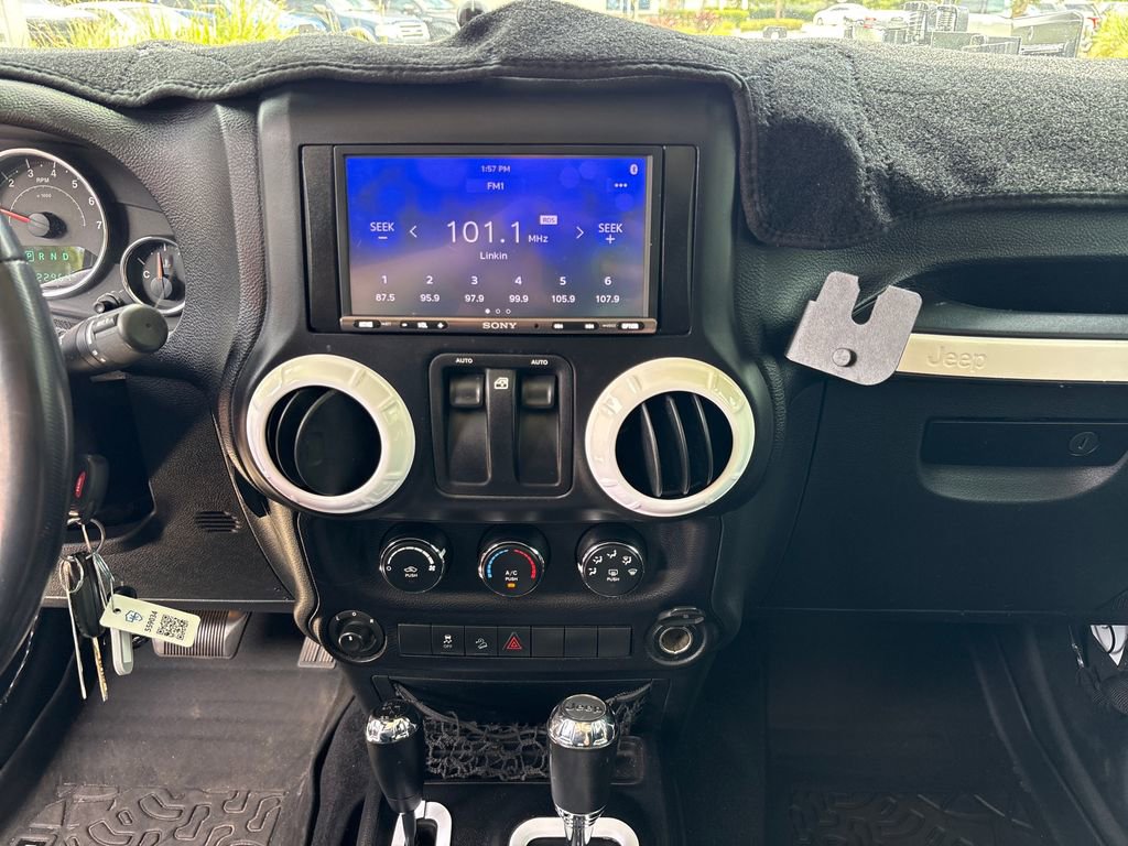 Used 2016 Jeep Wrangler Sport AWD/4WD image 22