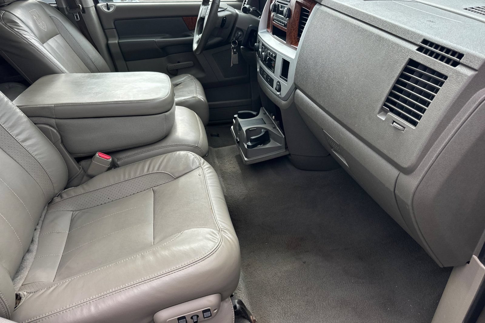 Used 2007 Dodge Ram 2500 Truck Laramie AWD/4WD image 15