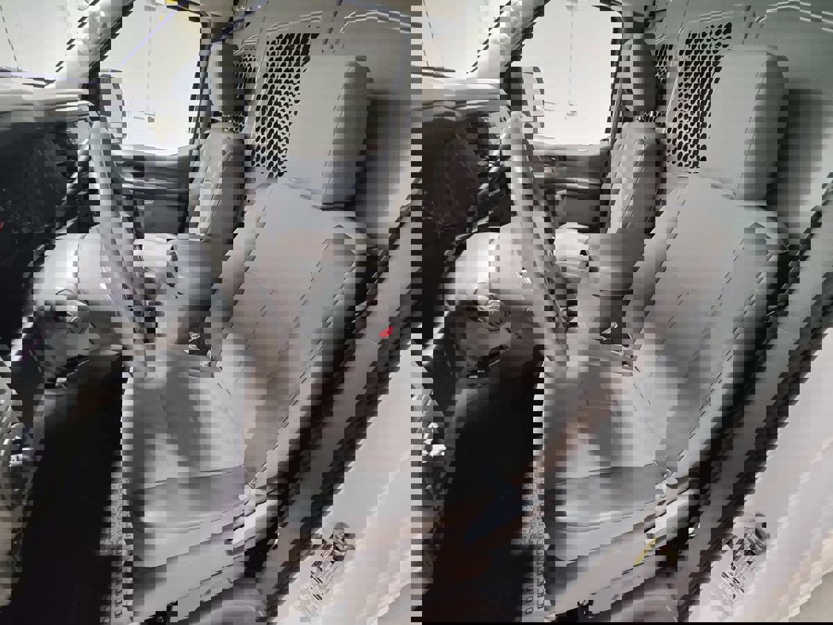 Used 2021 Nissan NV 2500 SV image 27