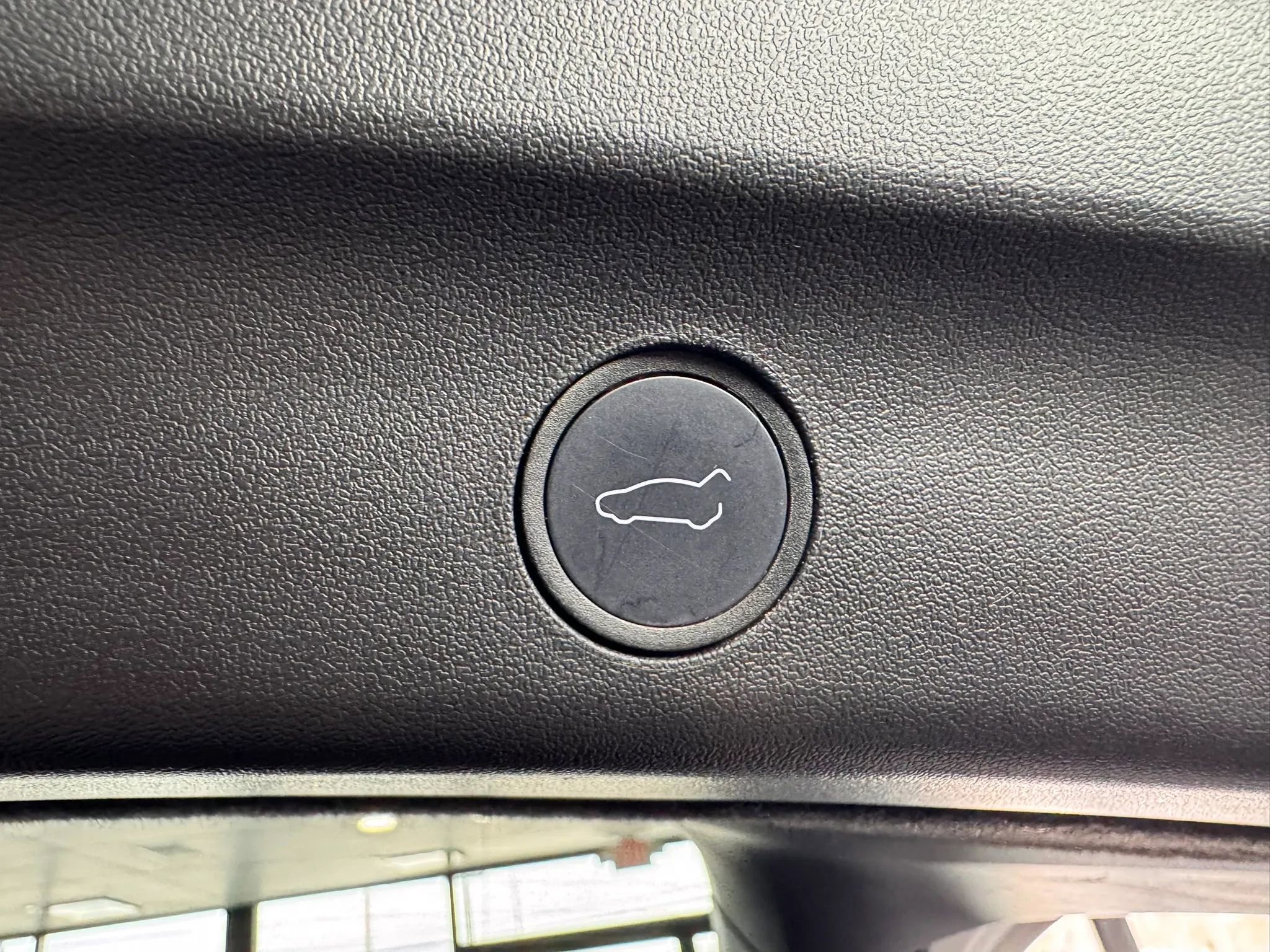 Used 2022 Tesla Model Y Performance image 23