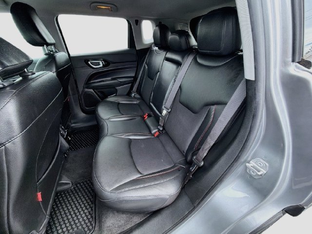 Used 2022 Jeep Compass Trailhawk w/ Trailhawk Convenience Group AWD/4WD image 24