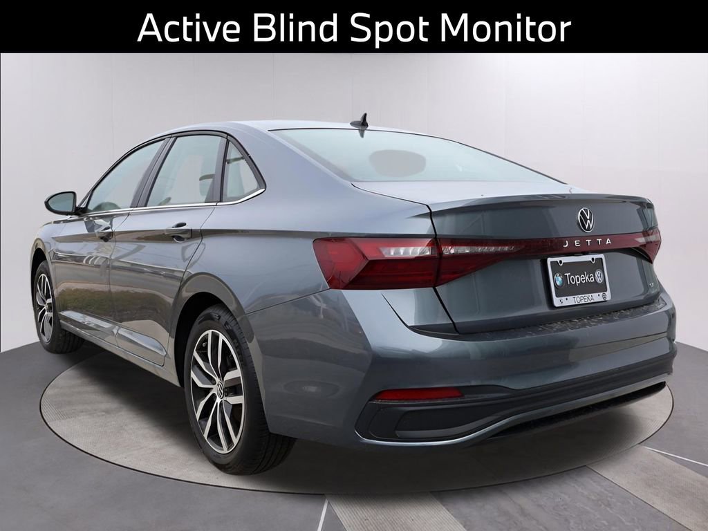 Used 2025 Volkswagen Jetta SE image 7