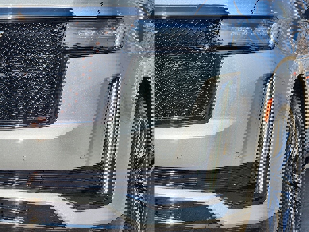 Used 2024 Cadillac Escalade Sport w/ LPO, ONYX Package image 9