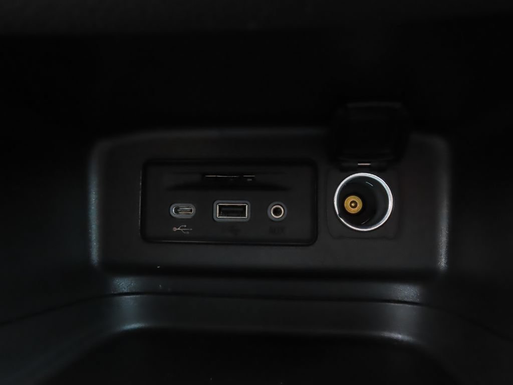 Certified 2024 Chevrolet Equinox LT AWD/4WD image 8