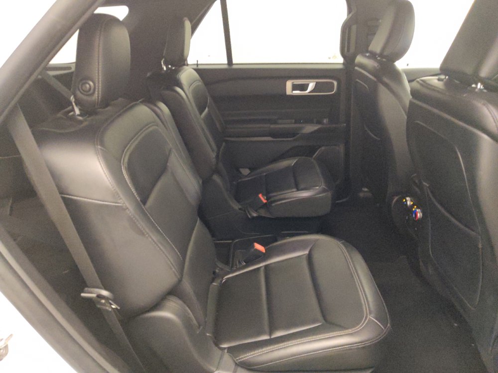 Used 2020 Ford Explorer XLT w/ Equipment Group 202A image 19
