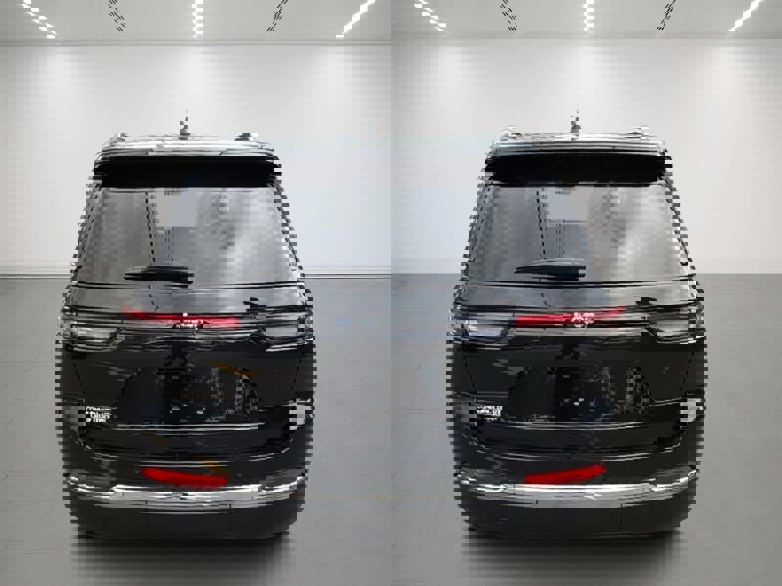 Used 2023 Jeep Grand Cherokee 4WD 4xe image 4