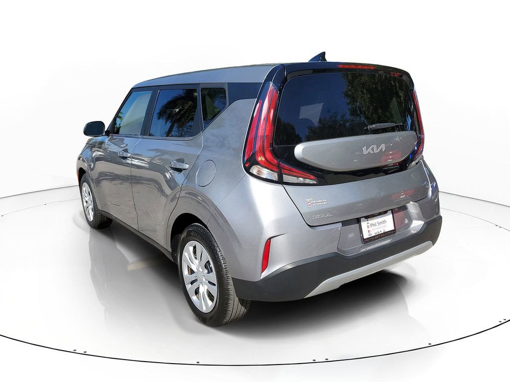 Certified 2023 Kia Soul LX image 4