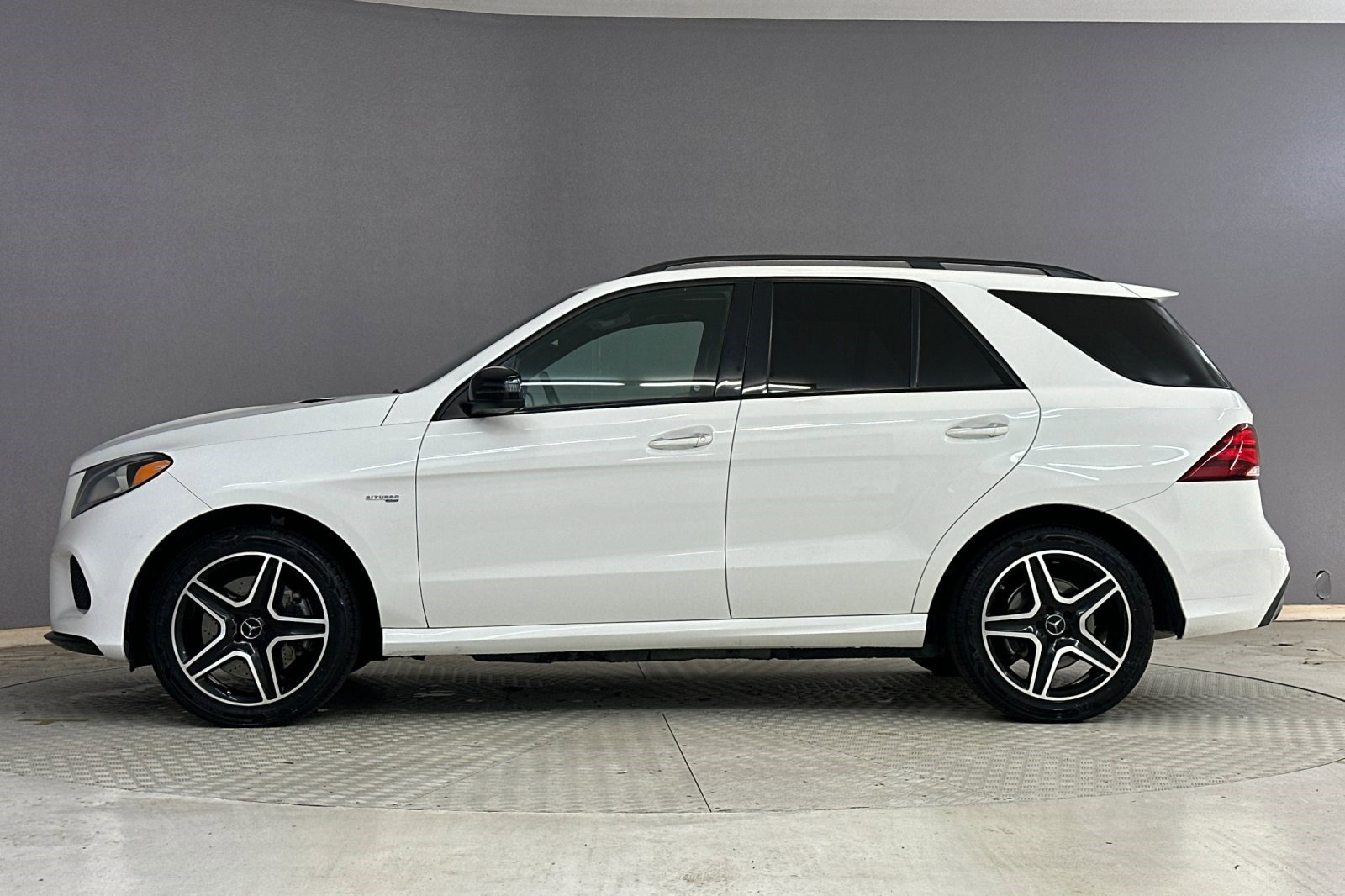 Used 2018 Mercedes-Benz GLE 43 AMG 4MATIC image 2