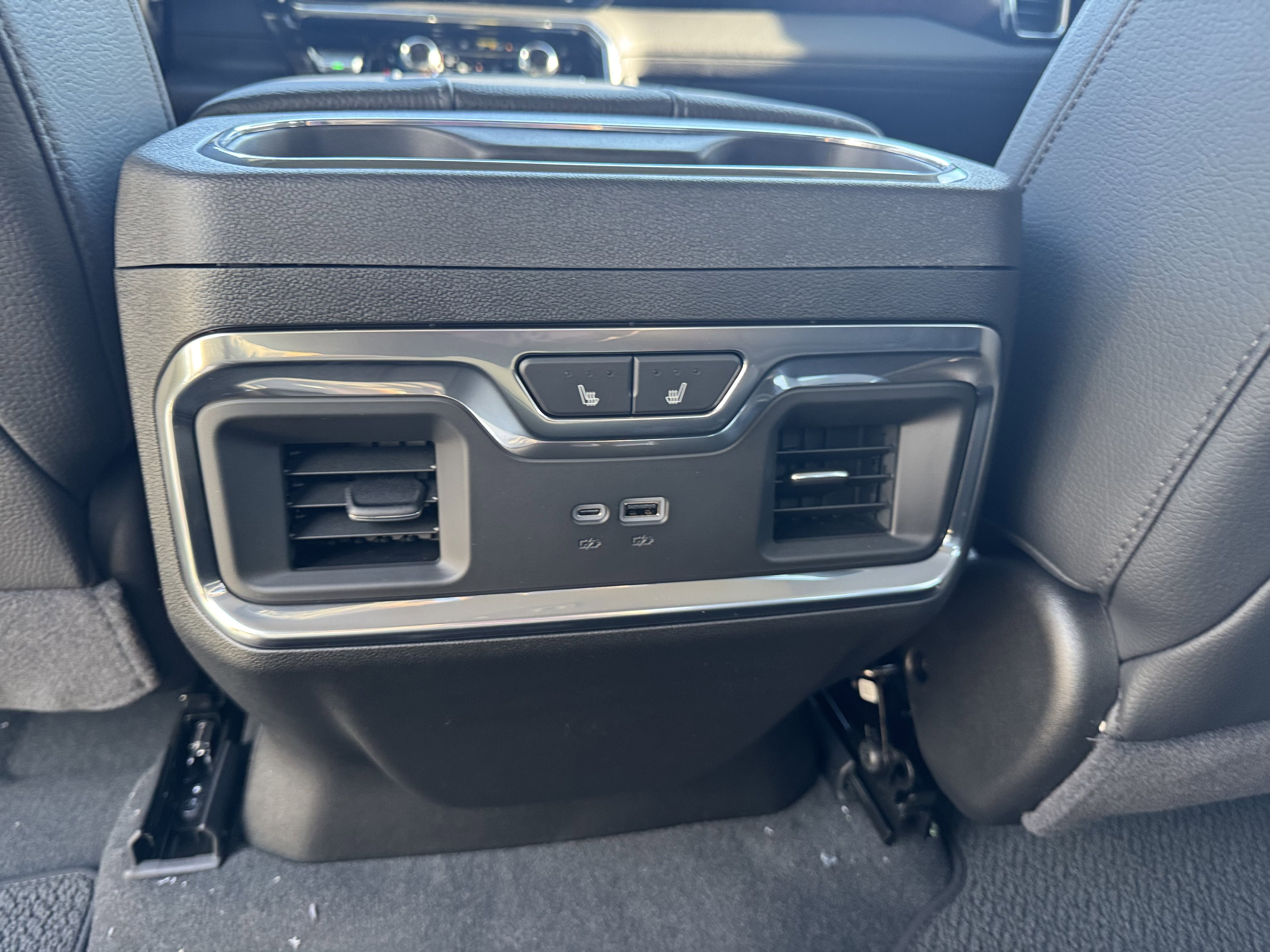 New 2026 GMC Sierra 2500 Denali w/ Denali Reserve Package image 8