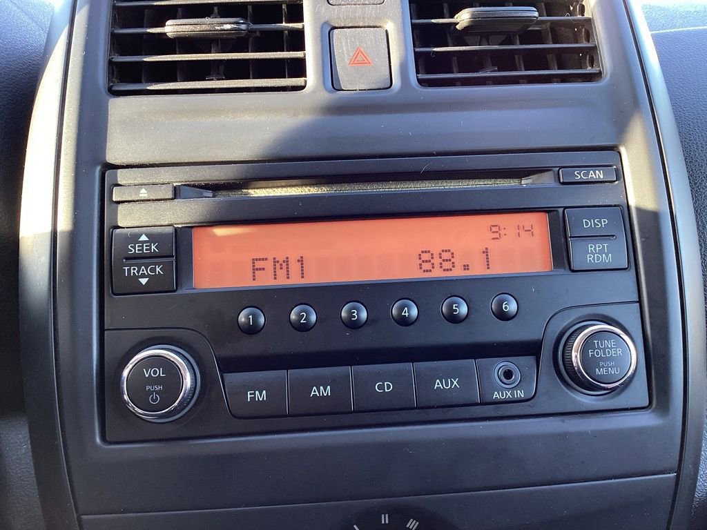 Used 2016 Nissan Versa S Plus image 3