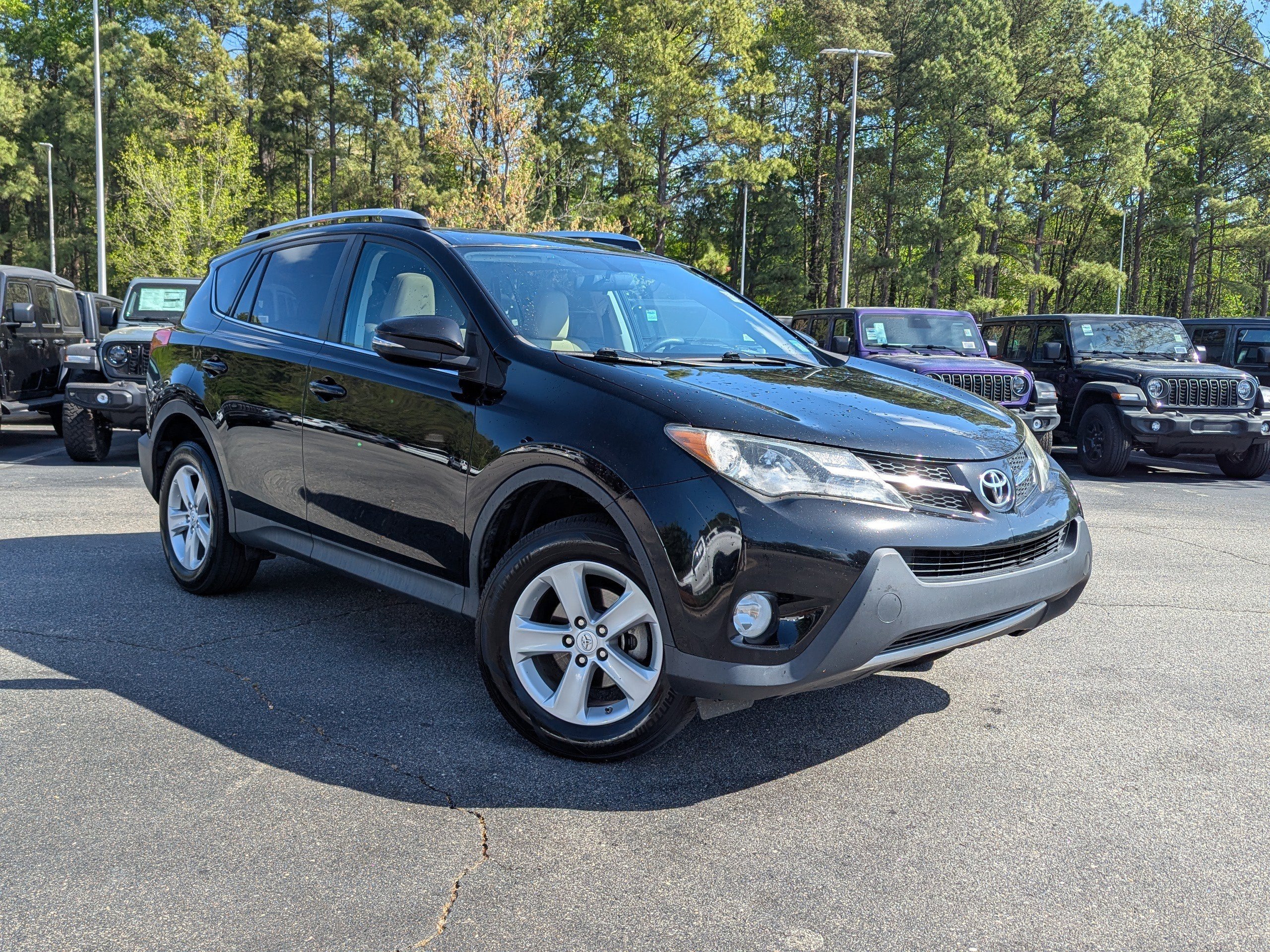 Used 2014 Toyota RAV4 XLE image 3