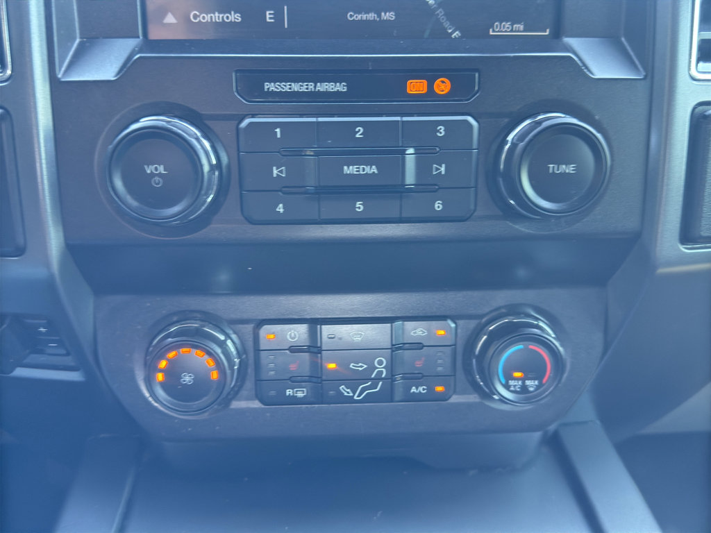 Used 2019 Ford F250 XLT w/ XLT Premium Package image 18