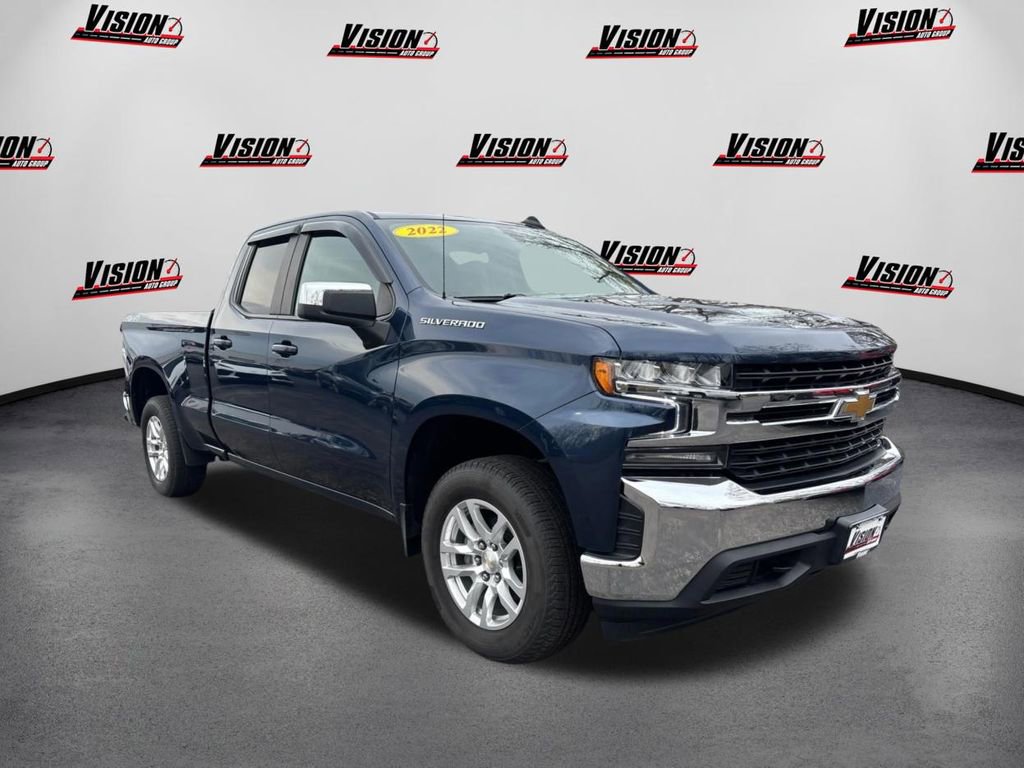 Used 2022 Chevrolet Silverado 1500 LT image 3