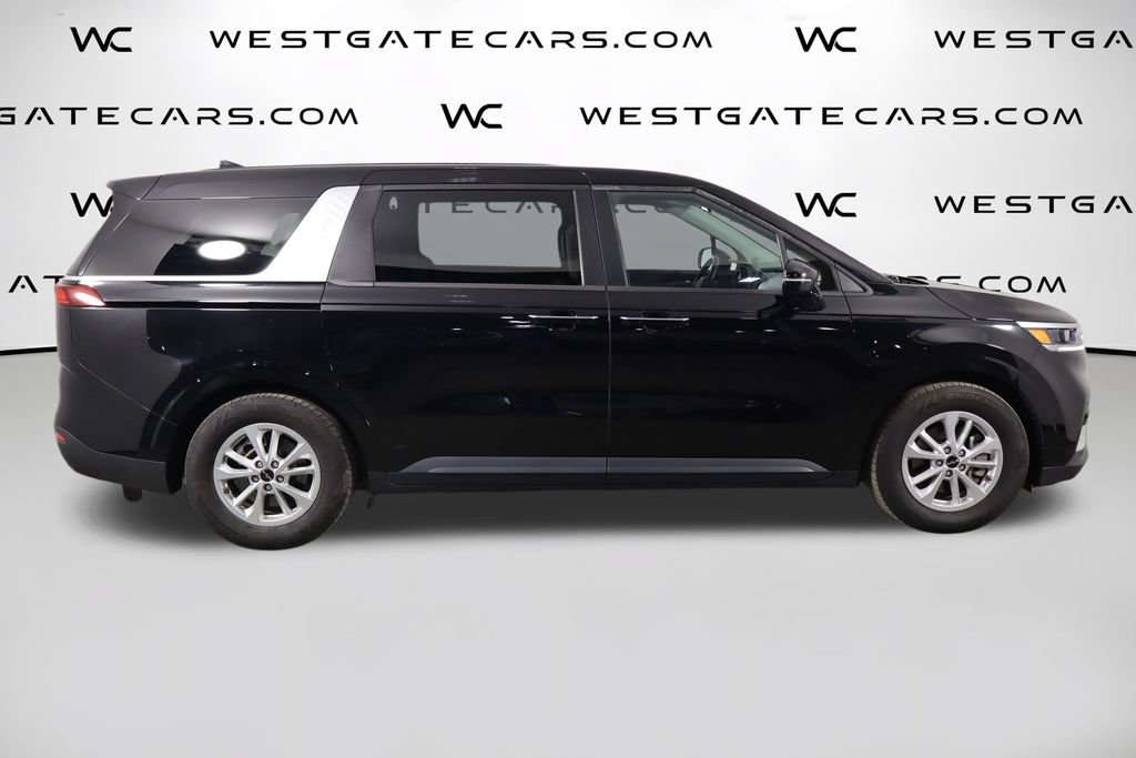 Used 2023 Kia Carnival LX FWD image 46