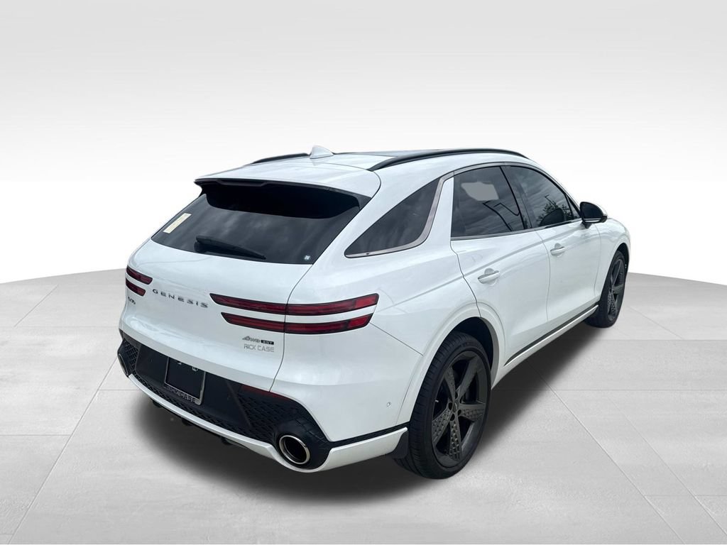 Used 2025 Genesis GV70 3.5T Sport w/ Sport Advanced Package AWD/4WD image 9