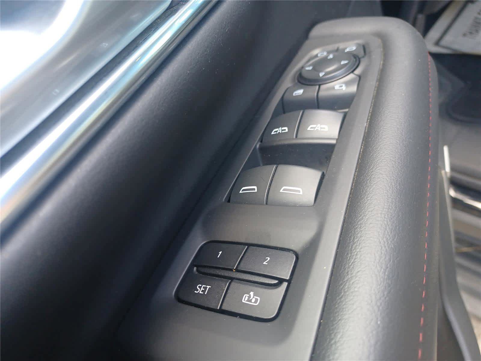 Used 2022 Chevrolet Tahoe RST w/ Luxury Package AWD/4WD image 15