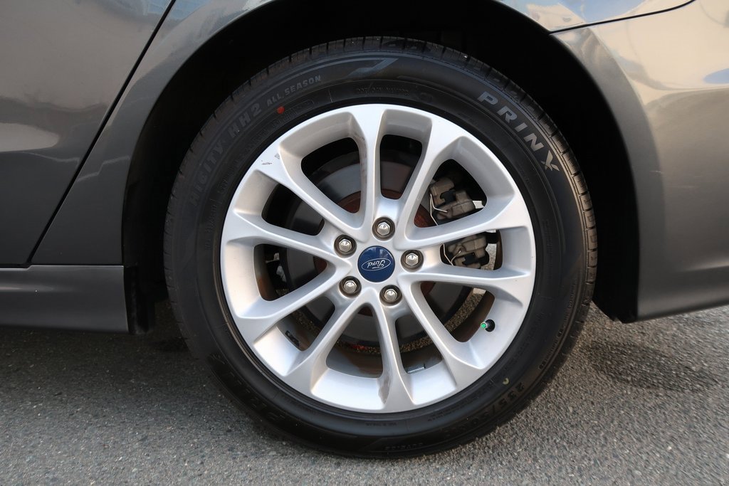Used 2020 Ford Fusion SE image 42