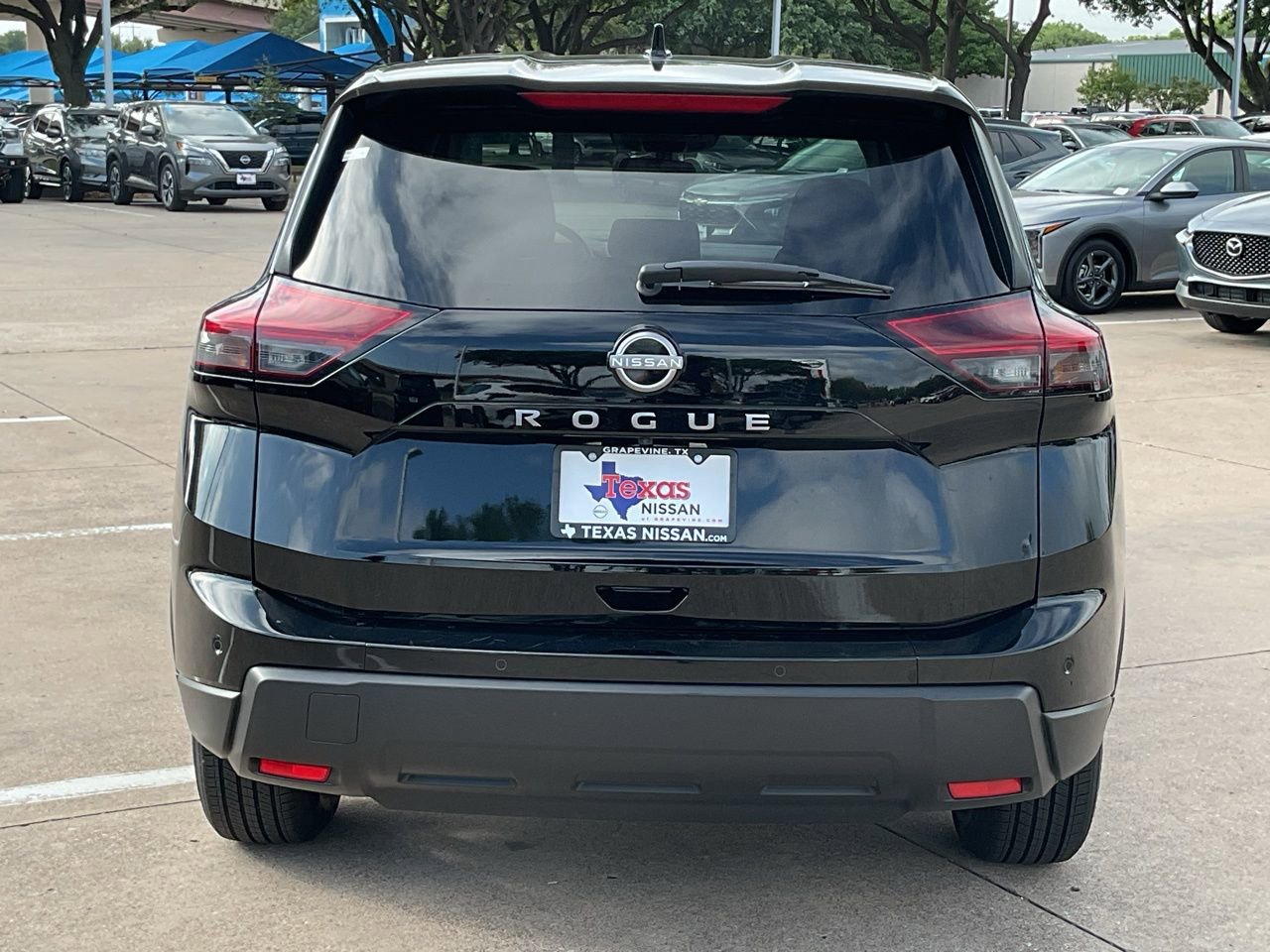 Used 2025 Nissan Rogue SV image 6