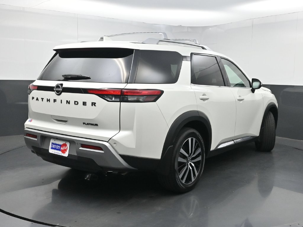 Used 2024 Nissan Pathfinder Platinum FWD image 28
