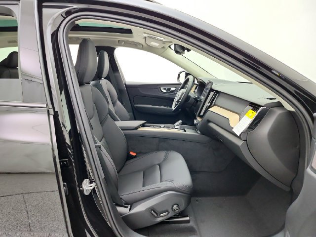 New 2026 Volvo XC60 T8 Plus w/ Climate Package AWD/4WD image 18