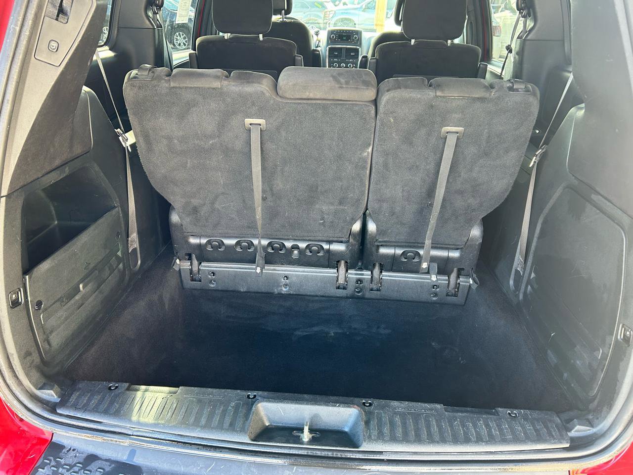 Used 2015 Dodge Grand Caravan SXT w/ Blacktop Package image 16