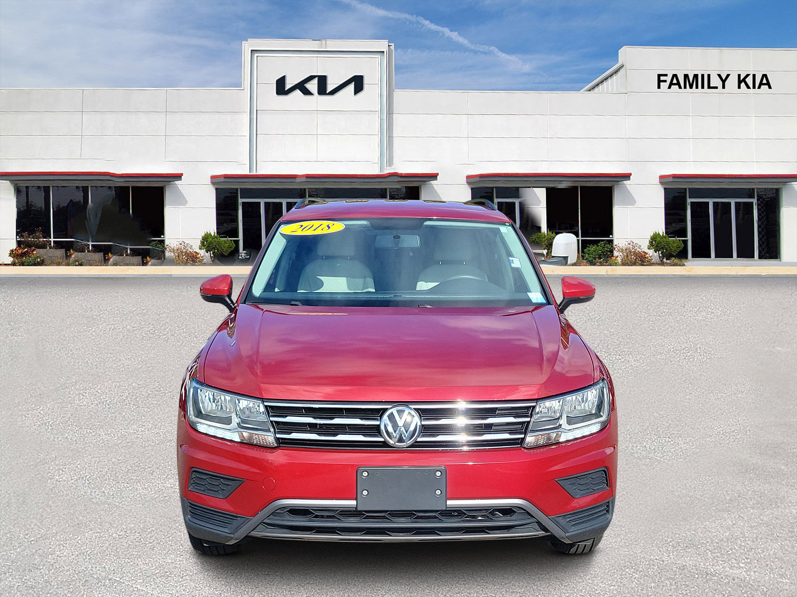 Used 2018 Volkswagen Tiguan S w/ 3rd Row Seat Package AWD/4WD image 2
