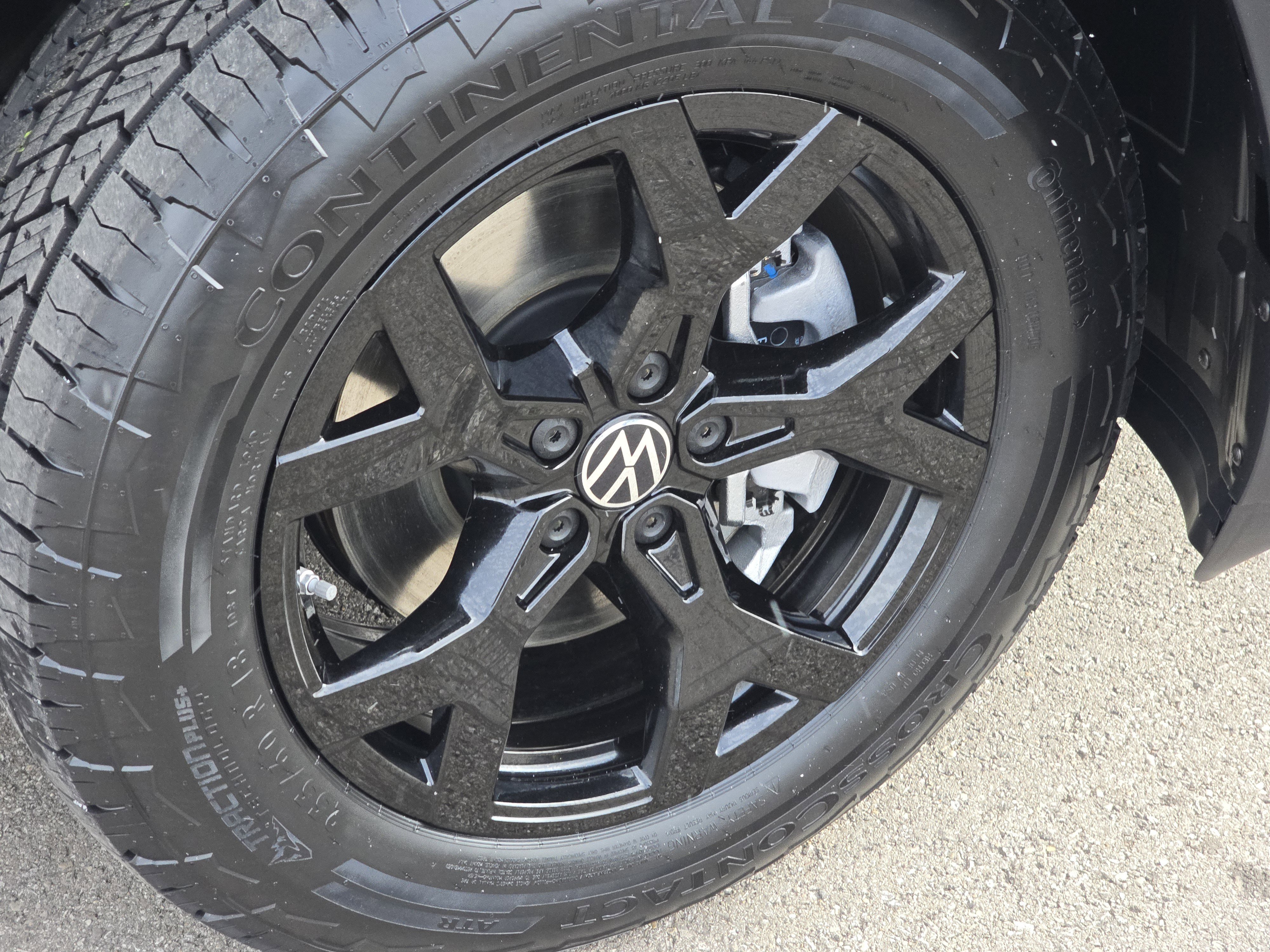 New 2026 Volkswagen Atlas Peak Edition image 13