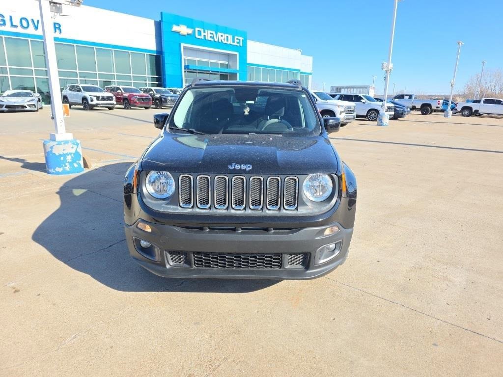 Used 2017 Jeep Renegade Latitude w/ Popular Equipment Group image 2