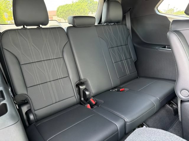 New 2026 Buick Enclave Avenir w/ Super Cruise Package FWD image 23