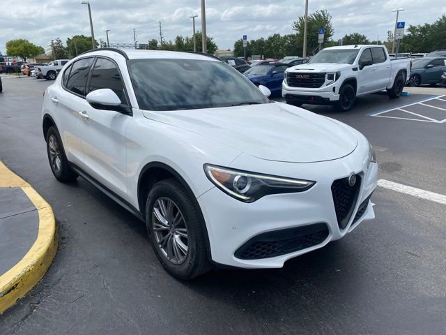 Used 2022 Alfa Romeo Stelvio Sprint RWD image 2