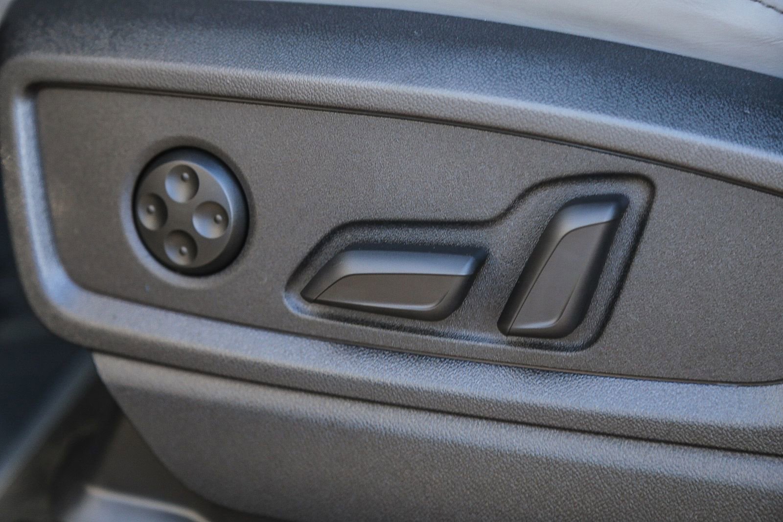 Used 2025 Audi SQ5 Premium Plus image 23