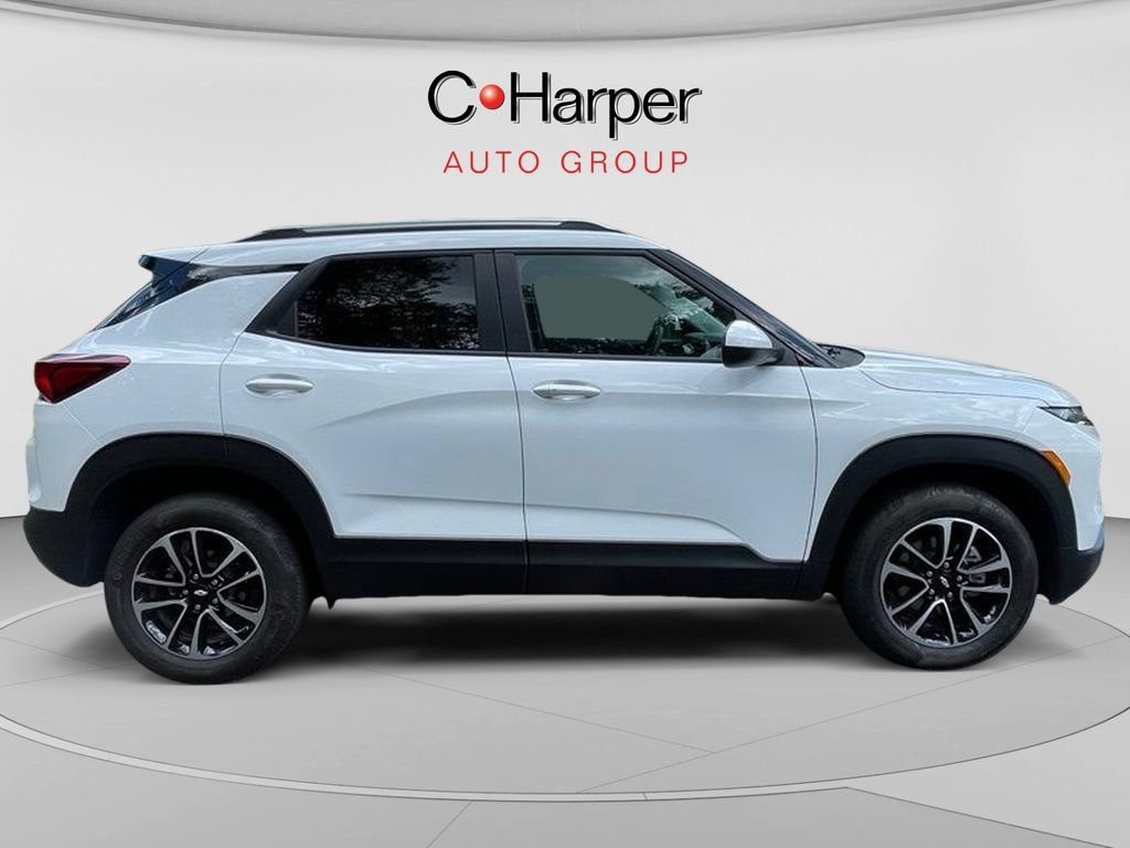 Certified 2025 Chevrolet TrailBlazer LT AWD/4WD image 2