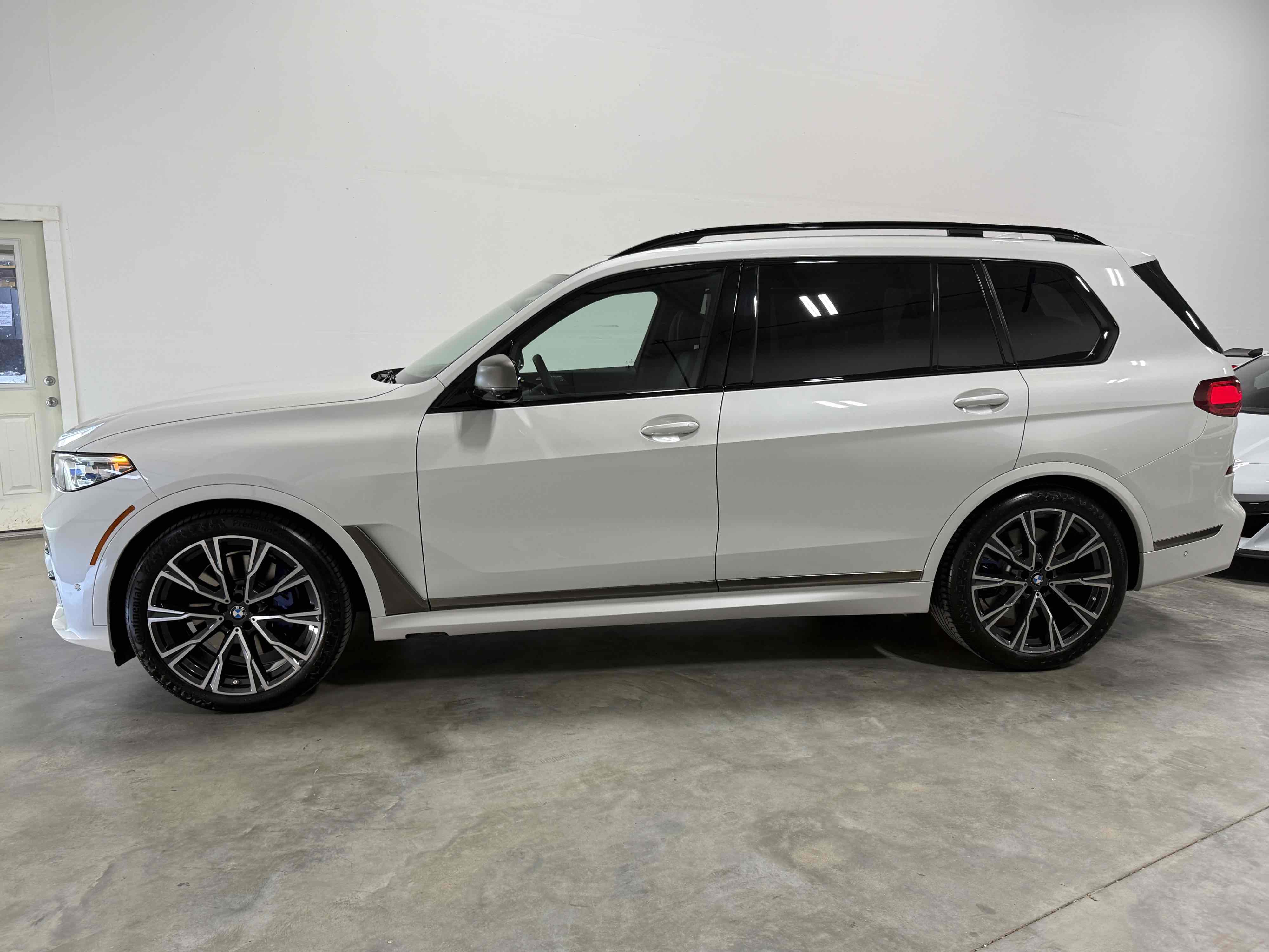 Used 2020 BMW X7 M50i w/ Executive Package AWD/4WD image 20
