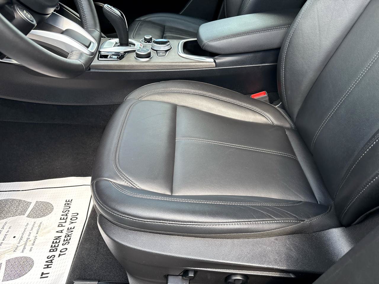 Used 2023 Alfa Romeo Stelvio Ti AWD/4WD image 19