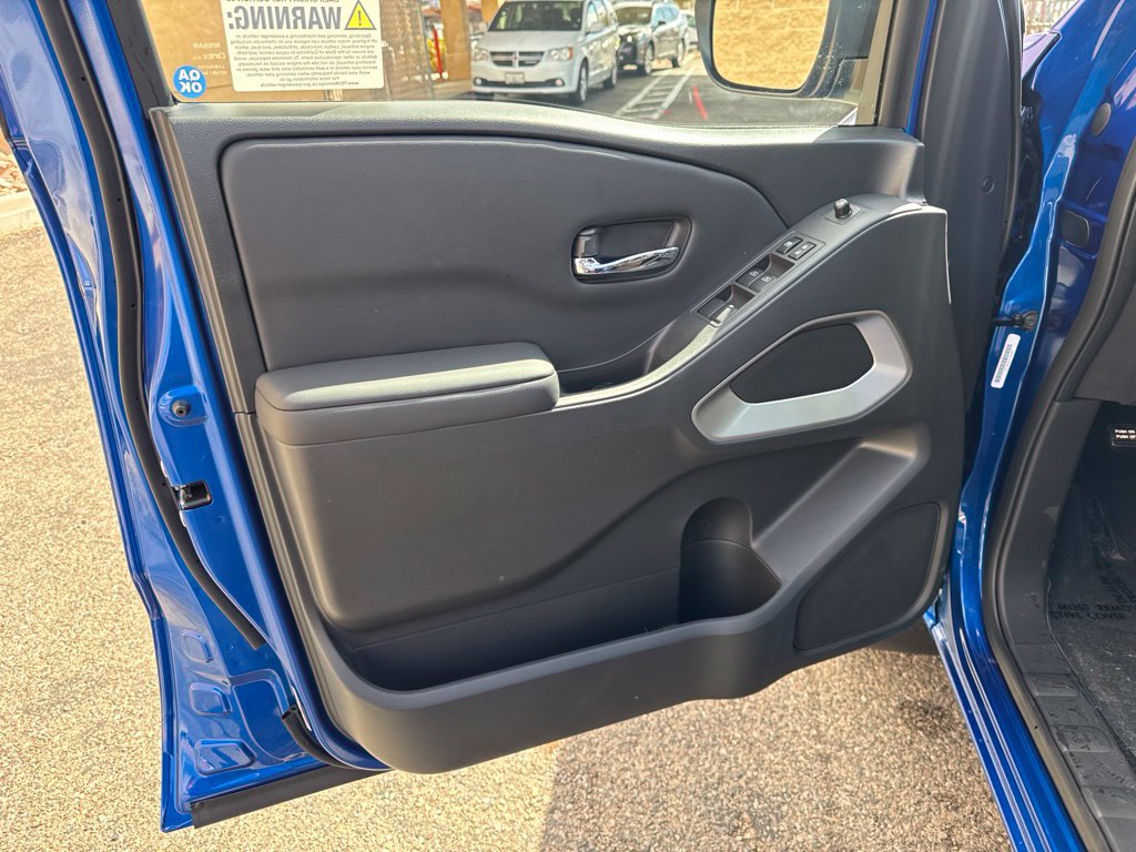 New 2027 Nissan Frontier SV RWD image 9