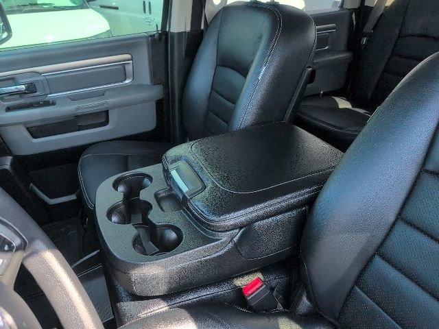 Used 2018 RAM 1500 Classic SLT AWD/4WD image 31