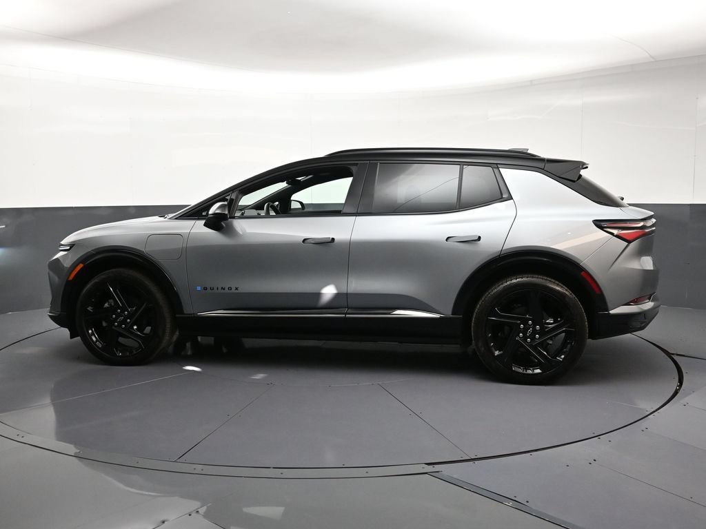 Used 2026 Chevrolet Equinox EV RS AWD/4WD image 2