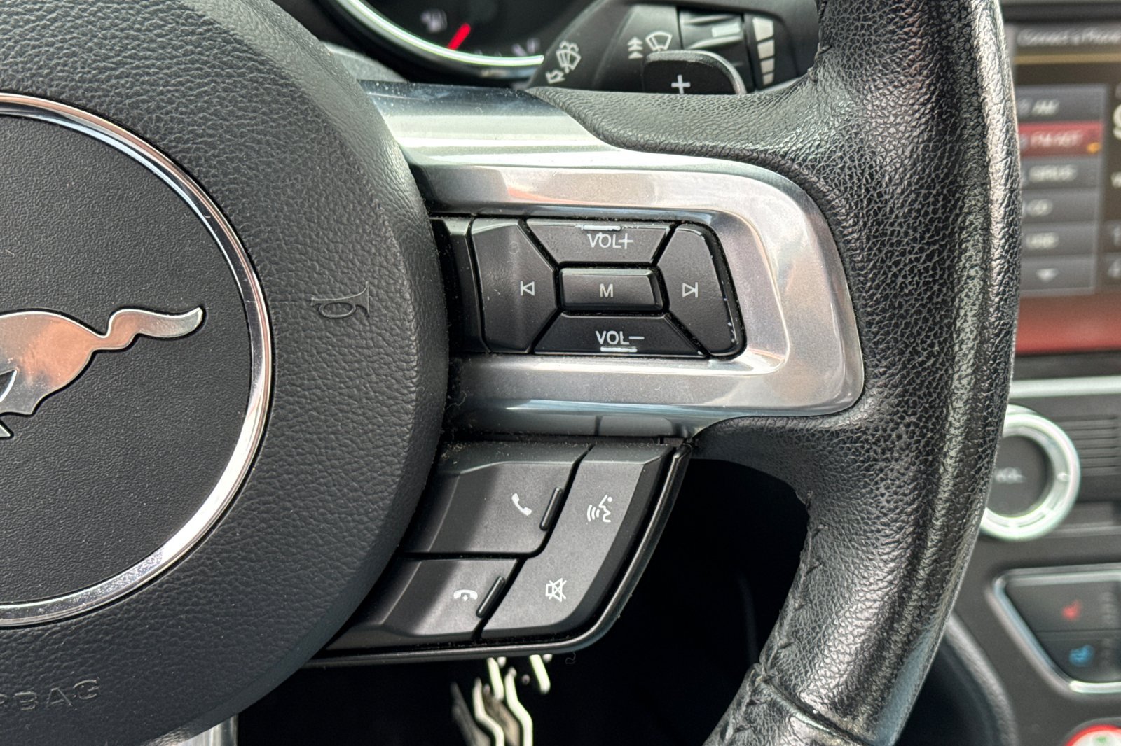 Used 2015 Ford Mustang Premium RWD image 37