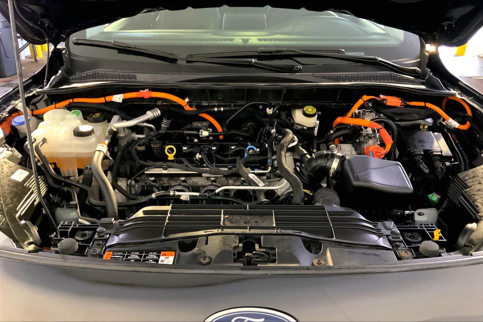Used 2022 Ford Escape SEL w/ Technology Package FWD image 30