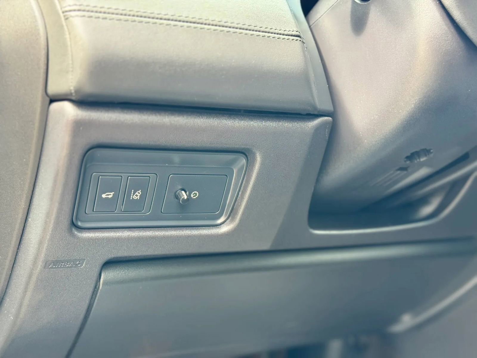 Used 2016 Land Rover Discovery Sport HSE Luxury image 13