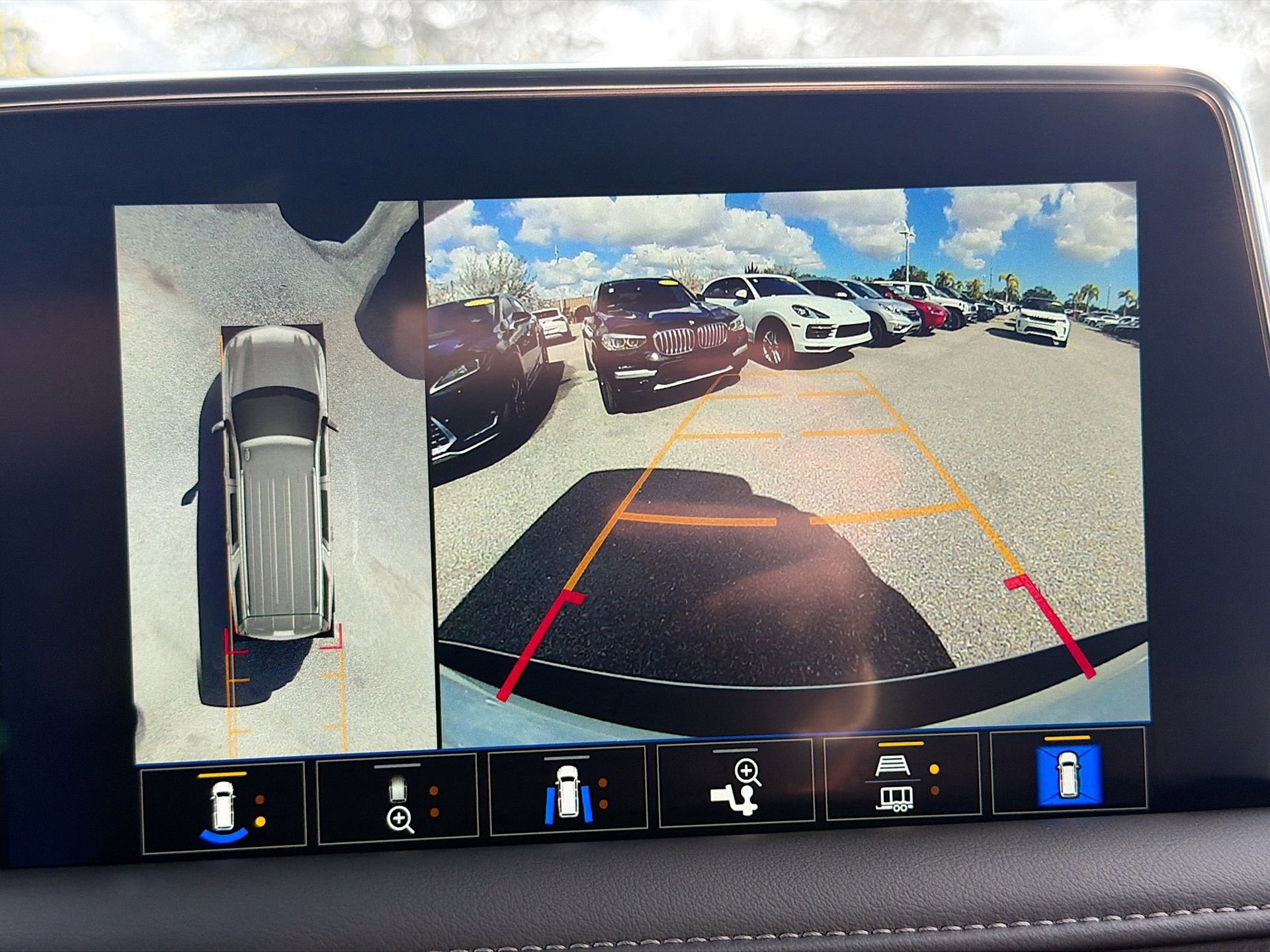 Used 2024 Chevrolet Suburban Z71 w/ Luxury Package image 37